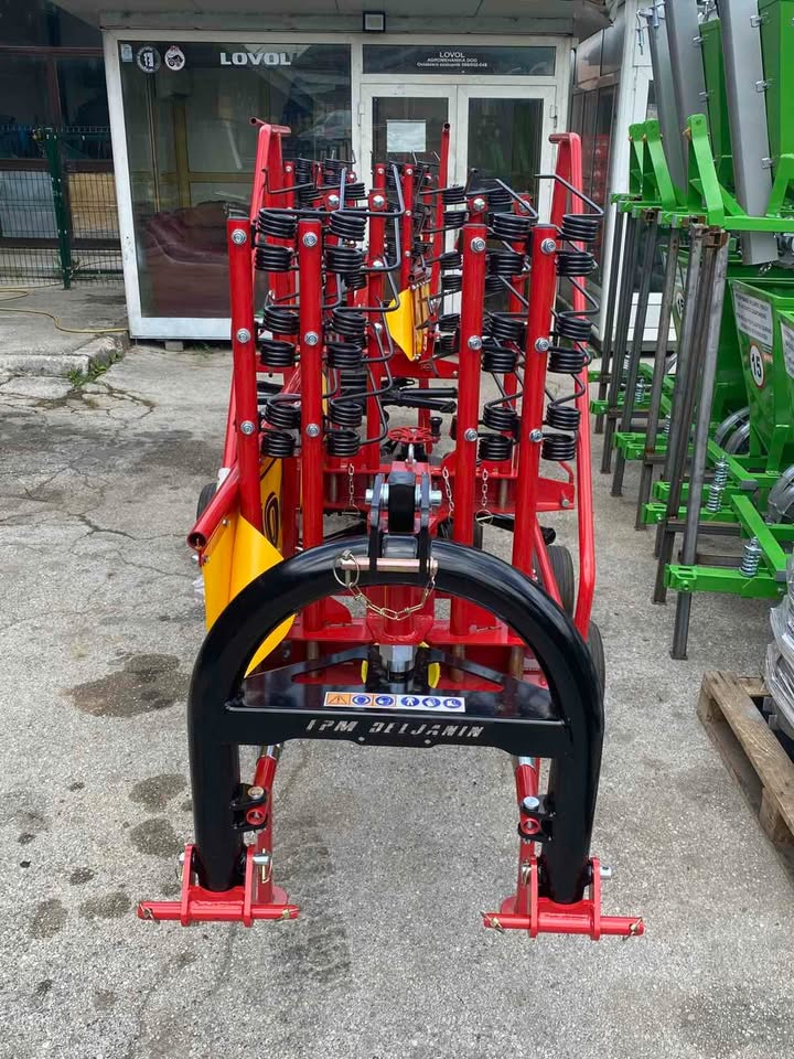 Balerina sakupljač sijena FPM DELJANIN RS 300/8