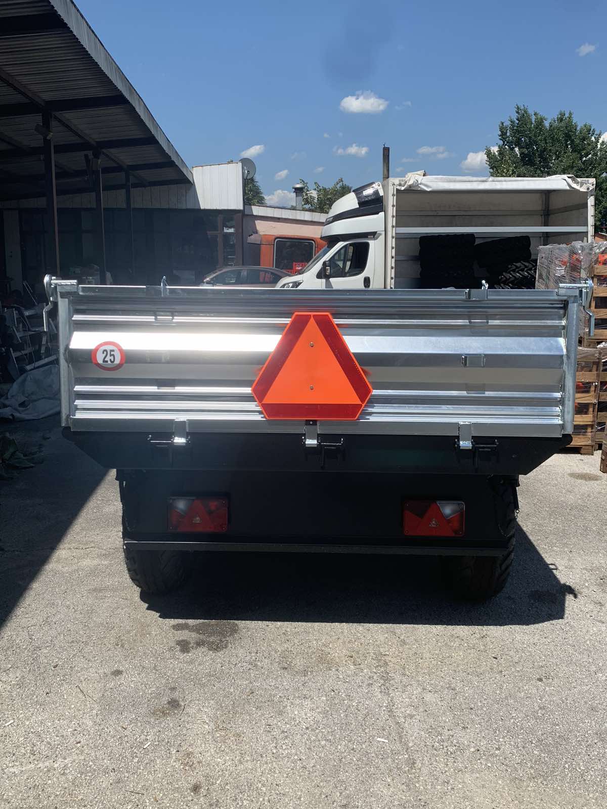 Traktorska prikolica Majevica 4t pocinkovane stranice