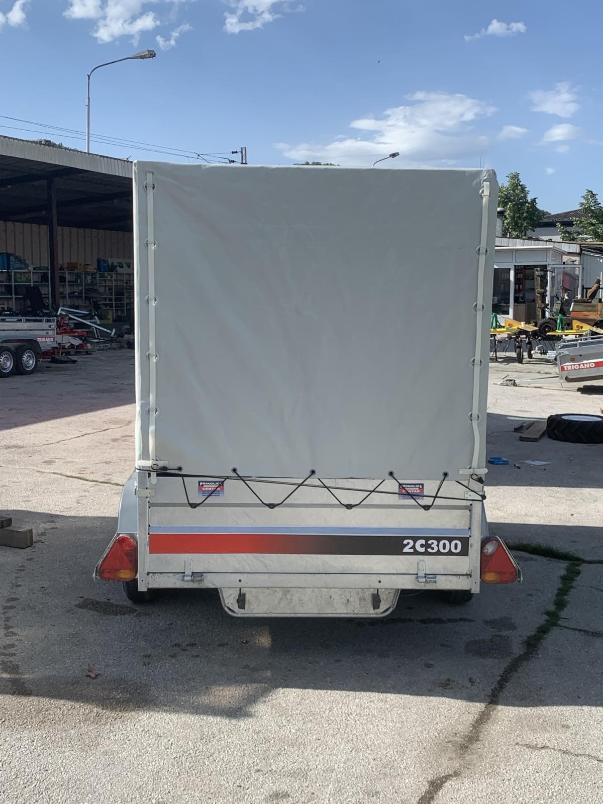 Trigano 2C300