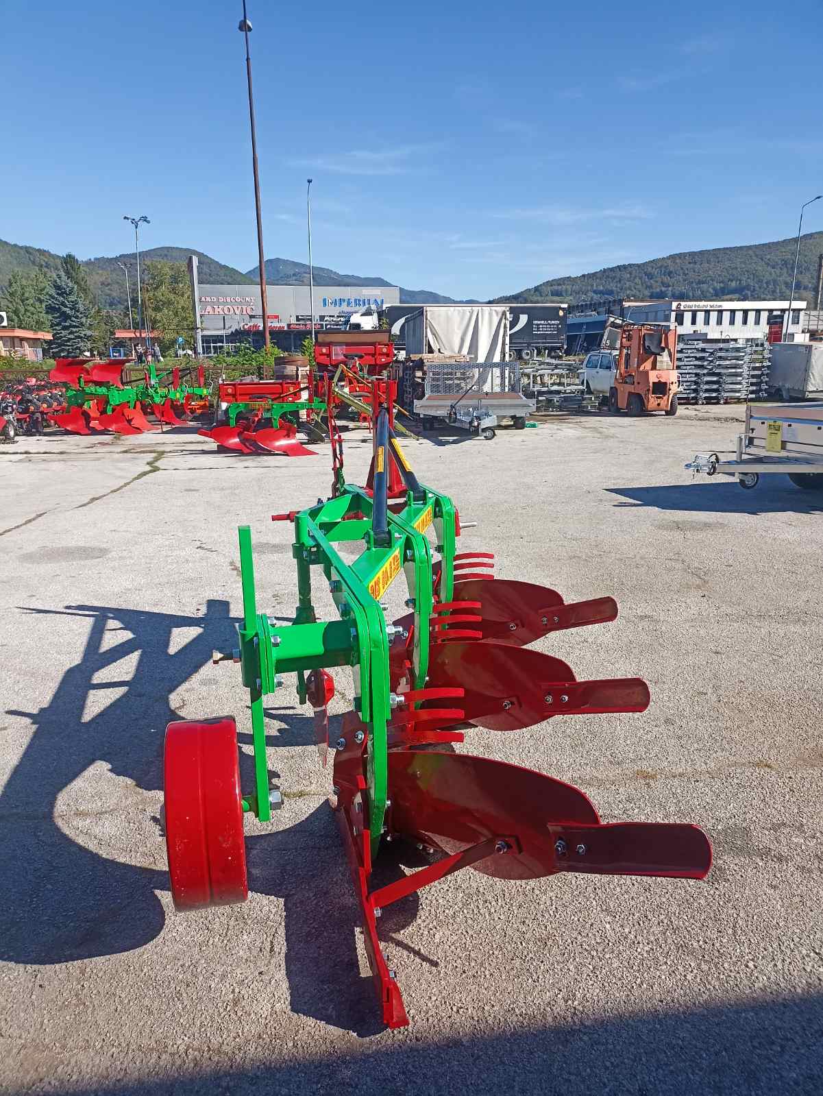 NOŠENI PLUG RIS 30.3 VKT