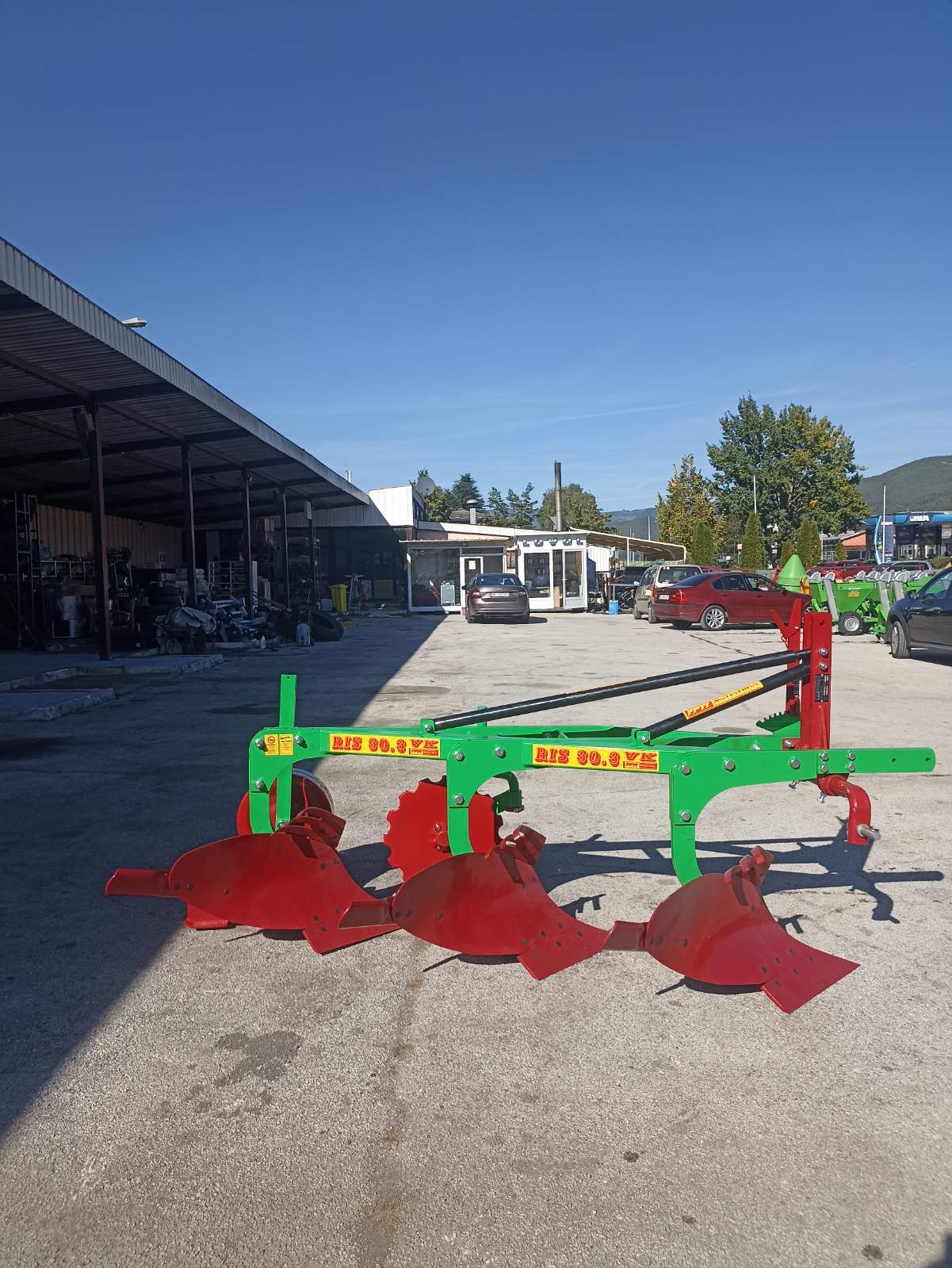 NOŠENI PLUG RIS 30.3 VKT
